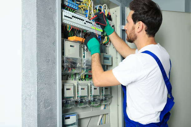 Best 24-Hour Electrician  in Vinton, IA